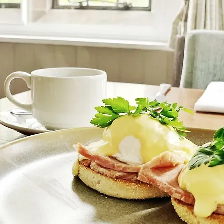 Mallyan Spout Hotel 3*